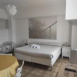Casa de hóspedes Monolocali Da Vinci 3*