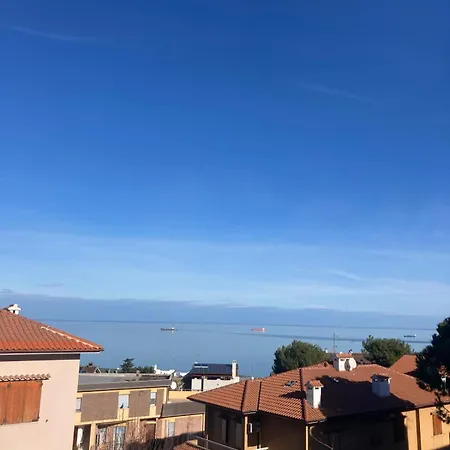 招待所 Monolocali Da Vinci 3*