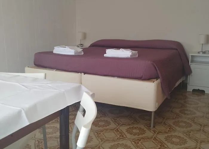 Monolocali Da Vinci Gasthof Falconara Marittima